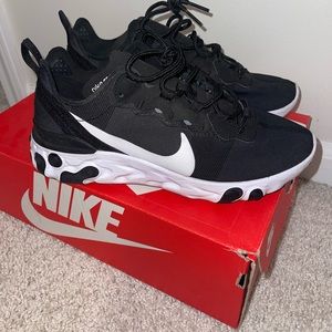 Women’s Nike shoes